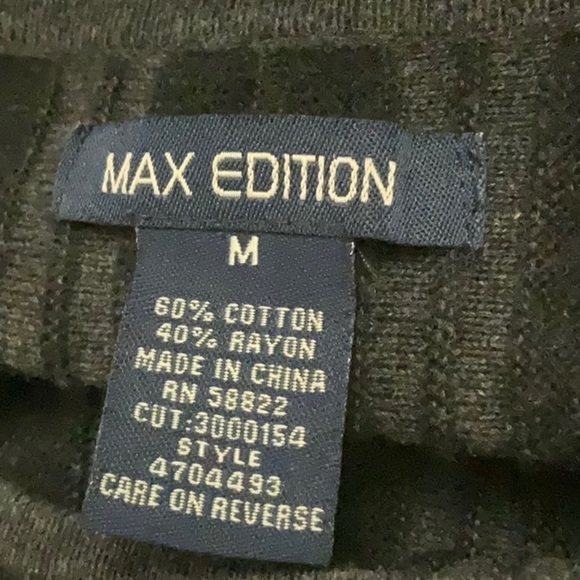 max EDITION long sleeve sweater dress. Kids Size M - Picture 5 of 5